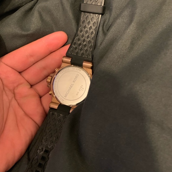 Michael Kors Watch - Picture 6 of 8